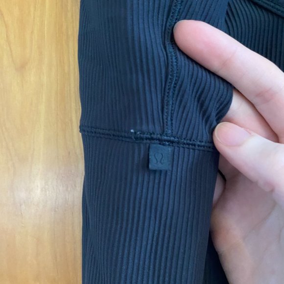 Reversible power pivot ribbed tank top lululemon - Picture 6 of 9